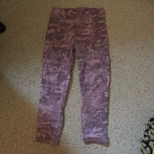 Lululemon Time to Sweat 23” leggings in Incognito Camo Pink Taupe Multi